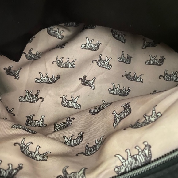 Stella & Dot Work Hard Play Hard Cross Body - Picture 3 of 5